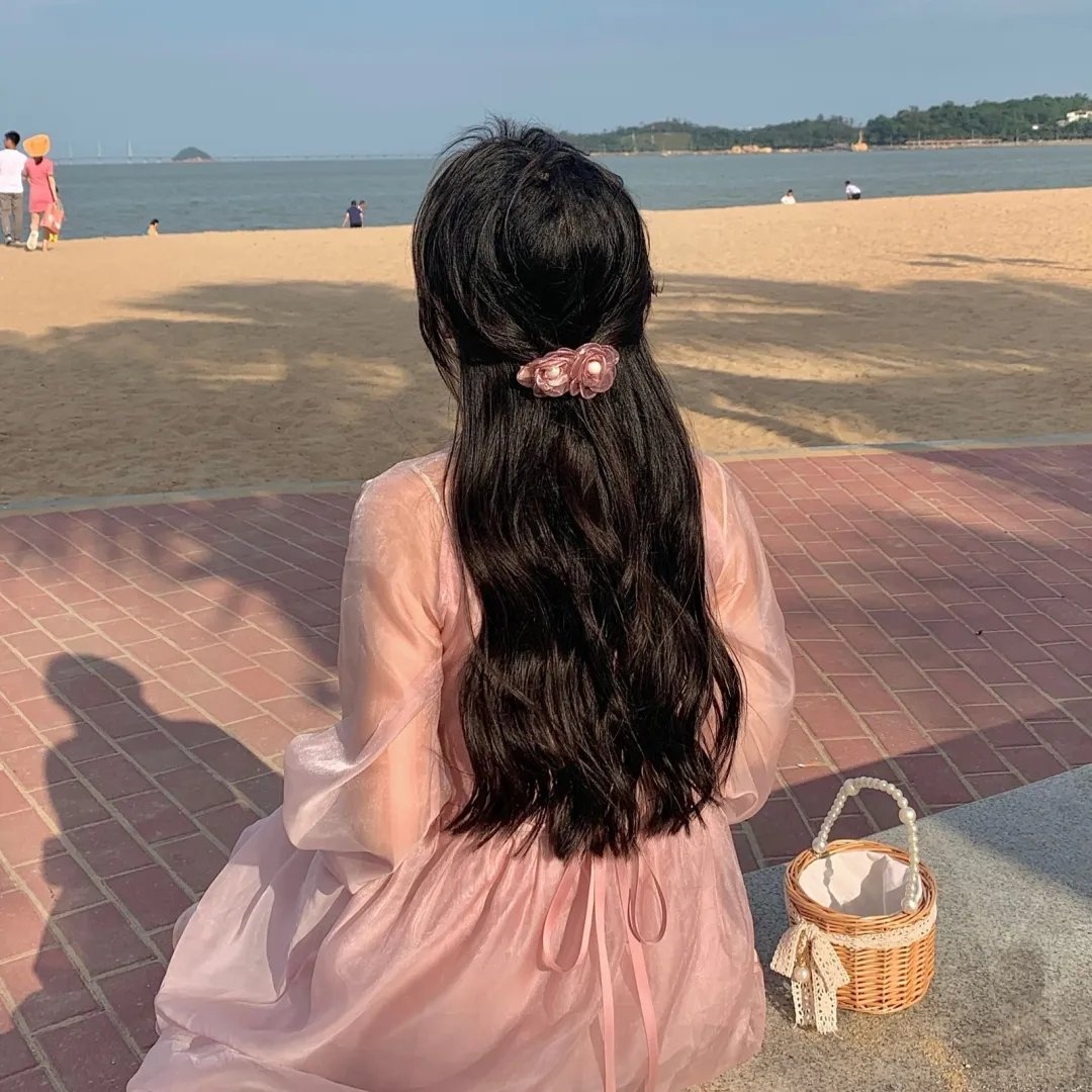 雨中的女人